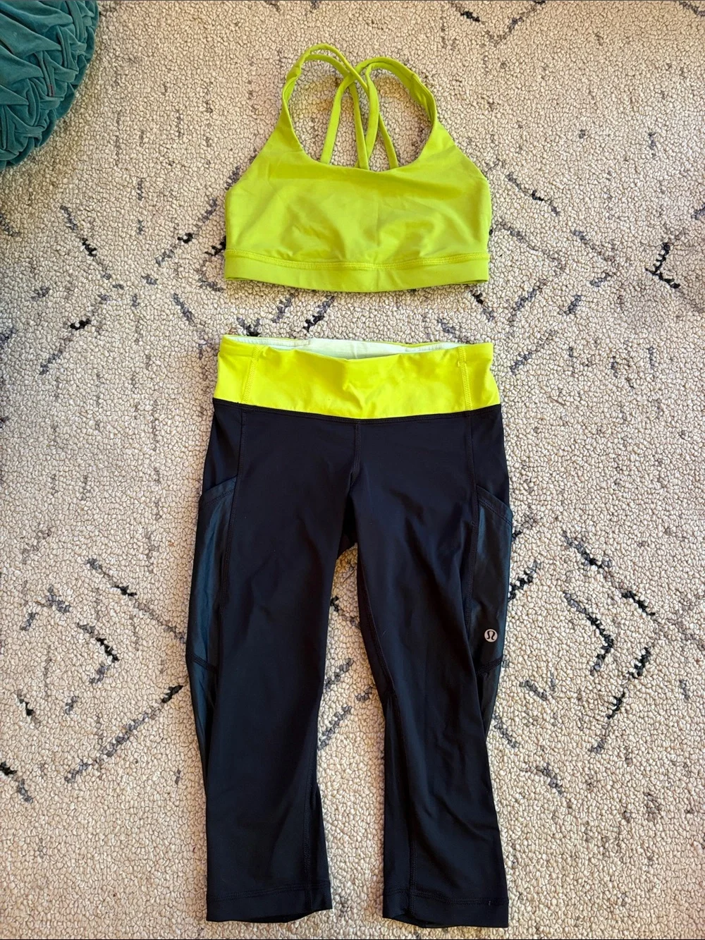 OG Lululemon Sonic Yellow  Set Energy Bra + Speed Crop 21